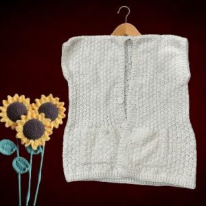 Hand-Knitted Wool Sleeveless Sweater Vest for Women – Elegant & Cozy Winter Wear